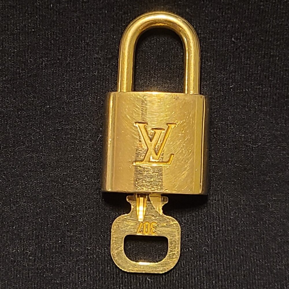LV Lock & Key set #307